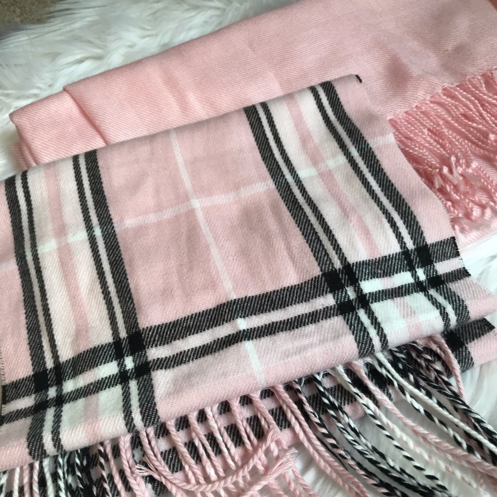 Adorable scarf set! (Both included)